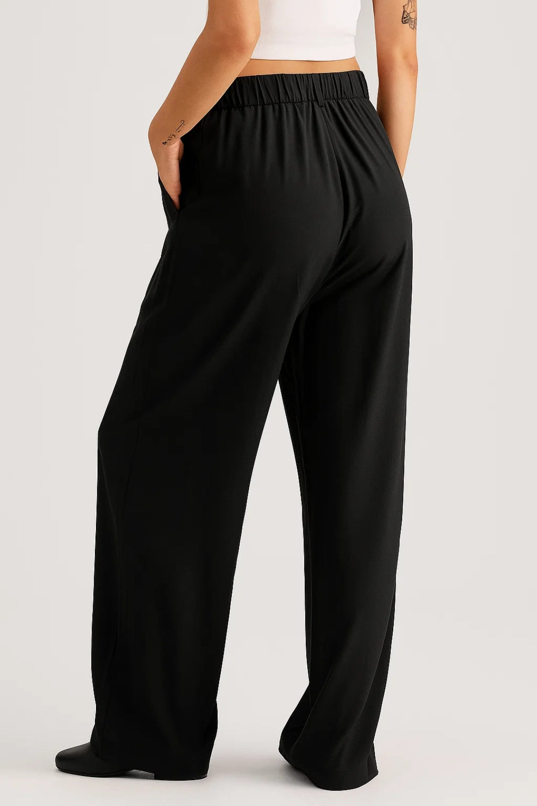 Chloé | Pantalon Fluide Femme Noir Élégant pour Look Sophistiqué 1