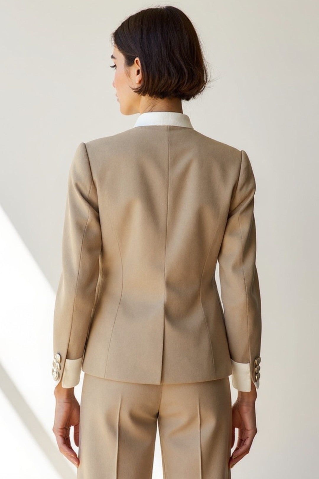 Léa | Blazer Femme Élégant Beige avec Détails Contrastés pour Femmes 2