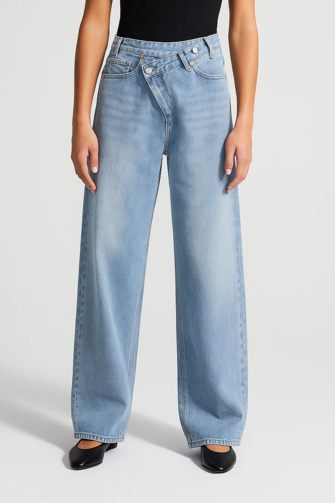 Léa | Jean Large Femme Taille Haute avec Design Asymétrique Moderne 0