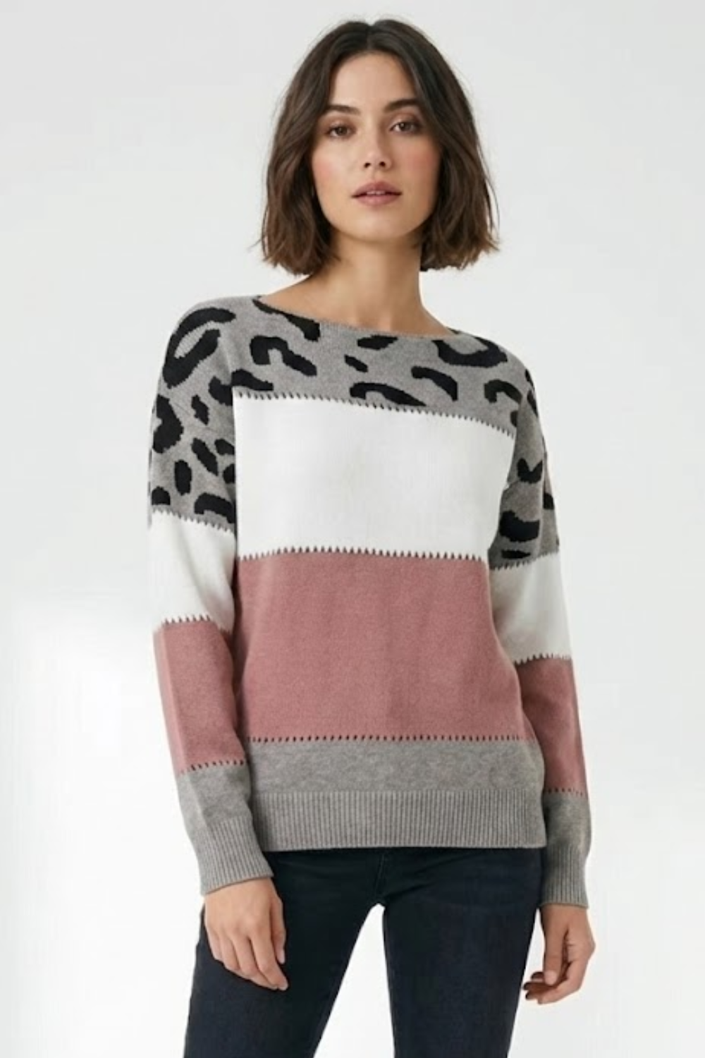 Céline – Pull Femme Imprimé Léopard pour un Style Moderne et Tendance