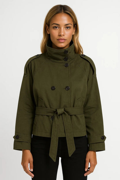 Léa | Trench Court Femme Chic à Col Montant et Ceinture Élégante 1
