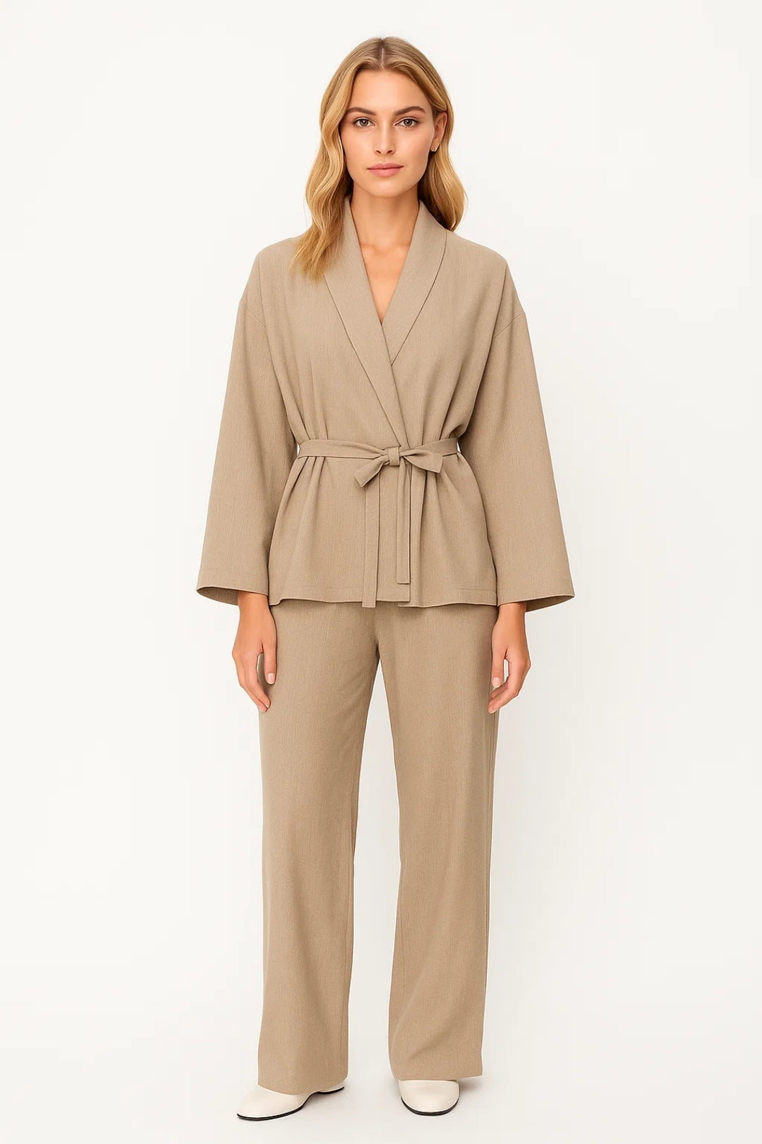 Sophie | Élégant Ensemble Tailleur Femme avec Veste Ceinturée et Pantalon Ample 0